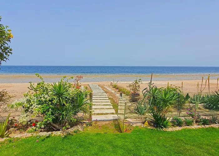 Luxury Seafront Pool Villa - 3 Stories & Roof Floor - All Master Bedrooms